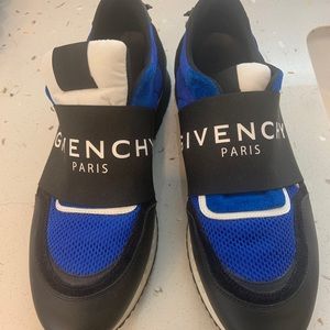 Men’s shoes